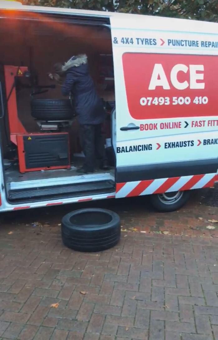 Images Ace Mobile Tyres