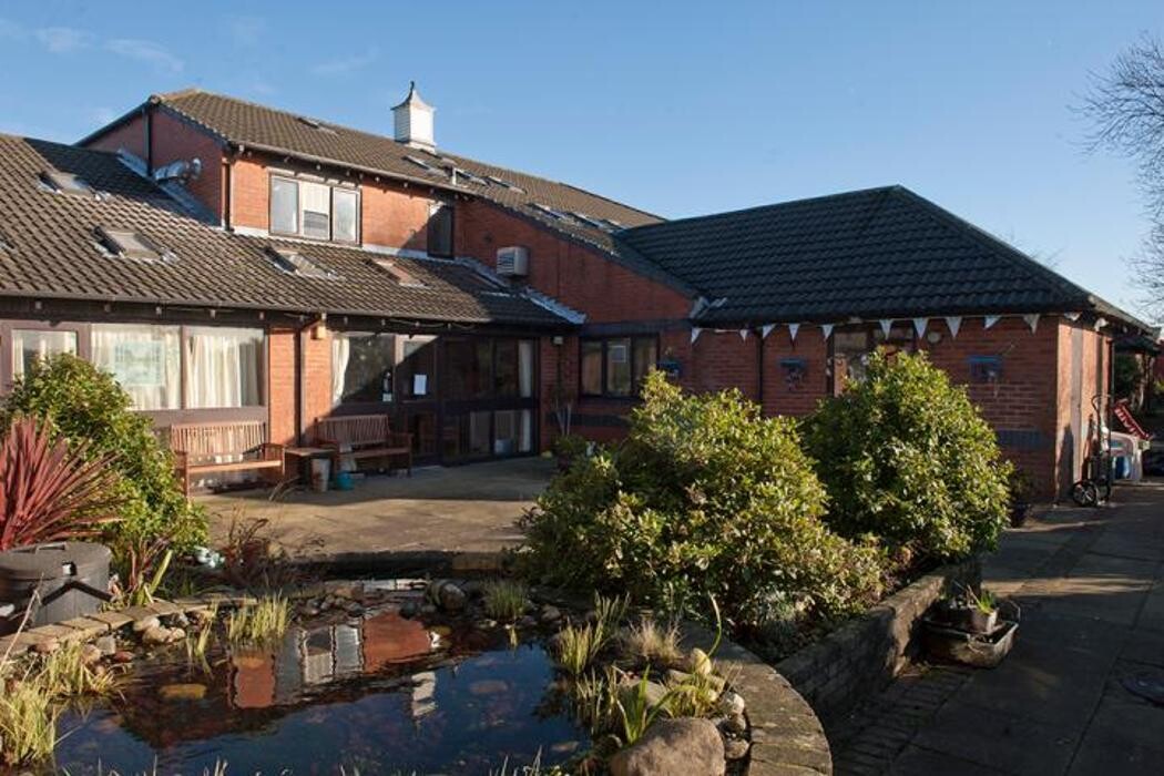 Images Lymewood Court care home - Orchard