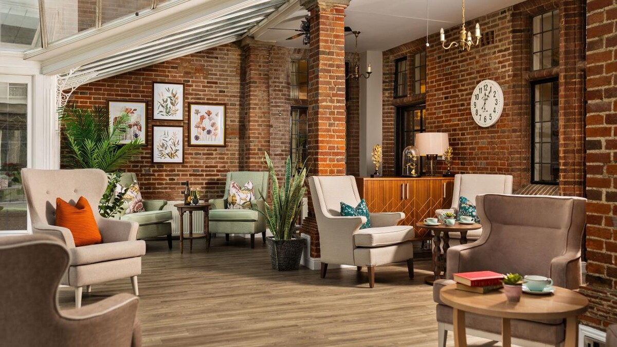 Images Huntercombe Hall Care Home