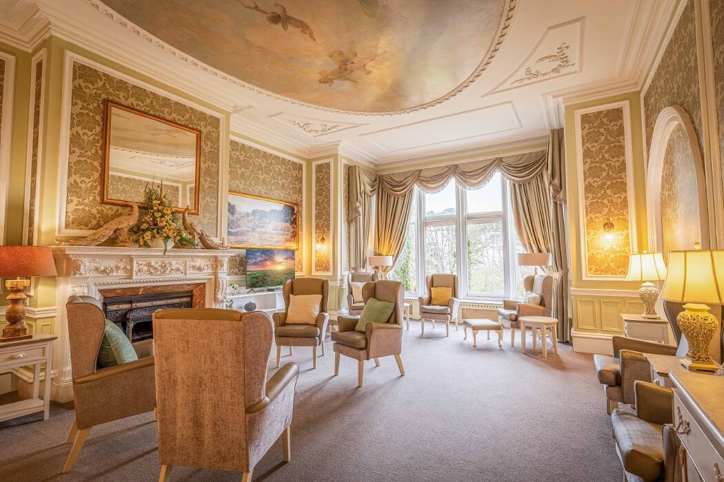 Images Oaken Holt Nursing and Residential Home