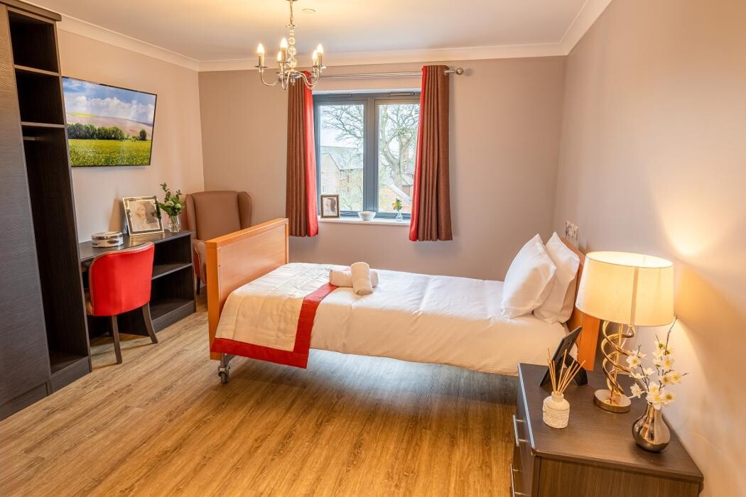 Images Oaken Holt Nursing and Residential Home