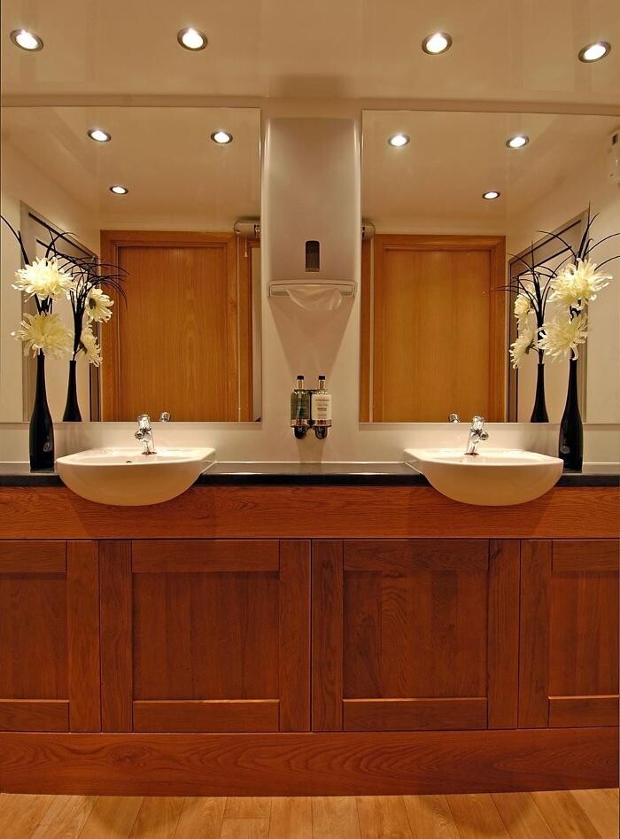 Images Follys Luxury Toilet Hire