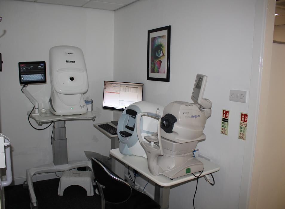 Images Crompton Opticians