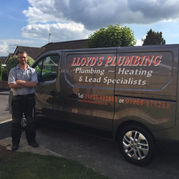 Lloyds Plumbing Logo