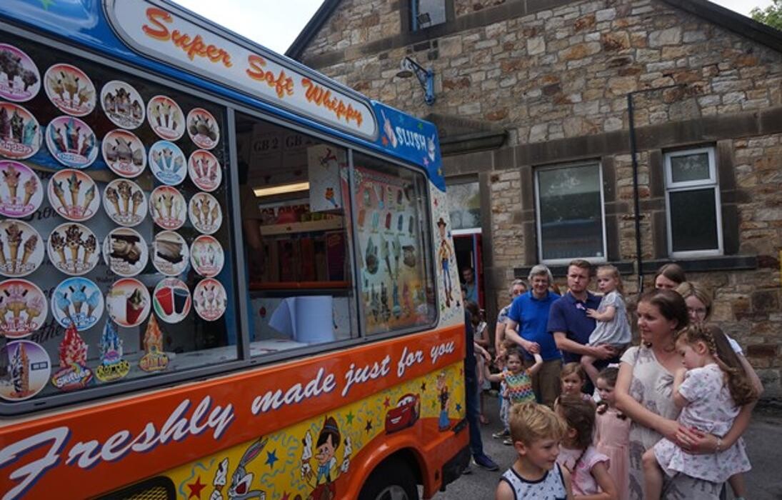 Images Mr Whippy Ice Cream Van Hire