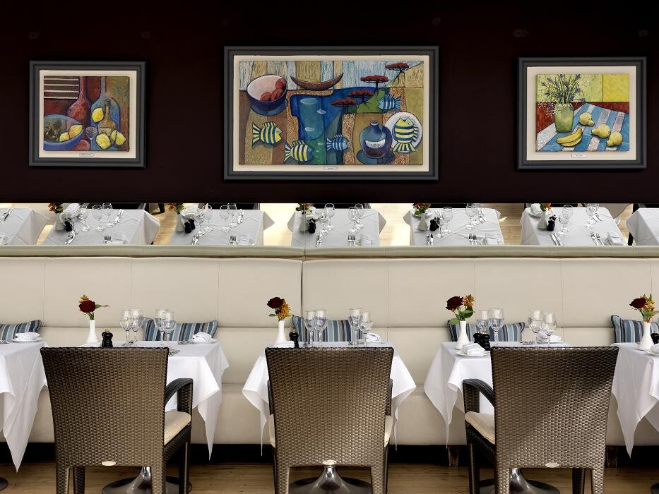 Images The Bristol Hotel