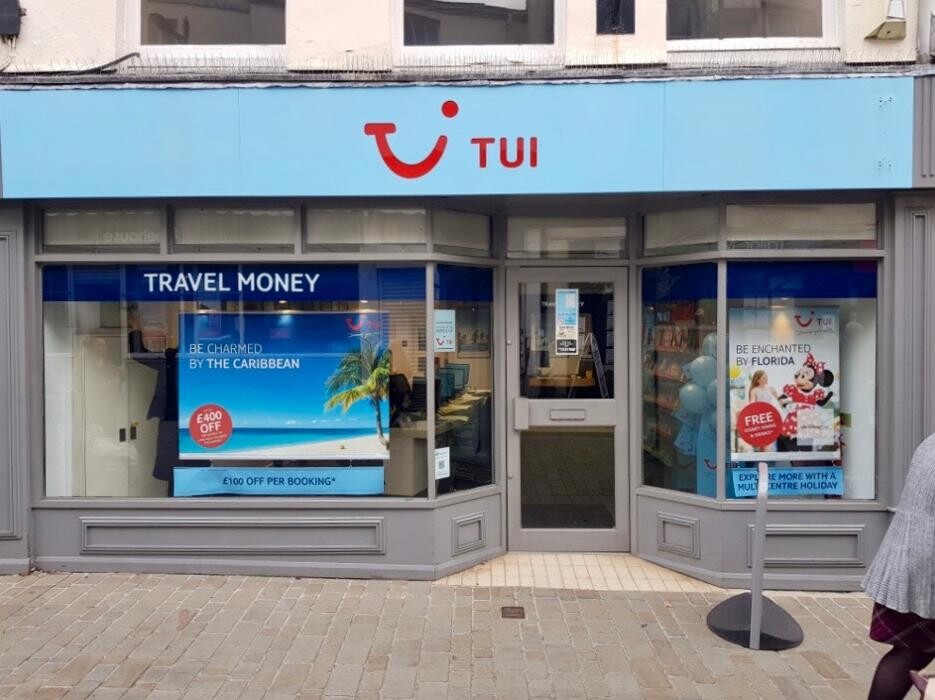 Images TUI Holiday Store