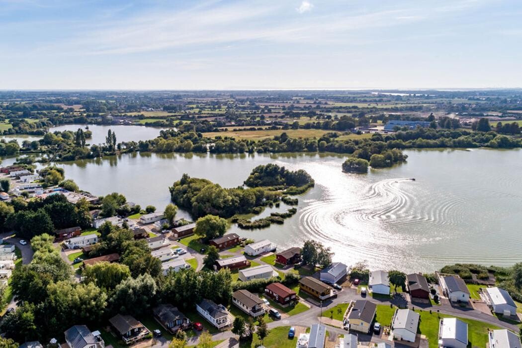 Images Chichester Lakeside Holiday Park