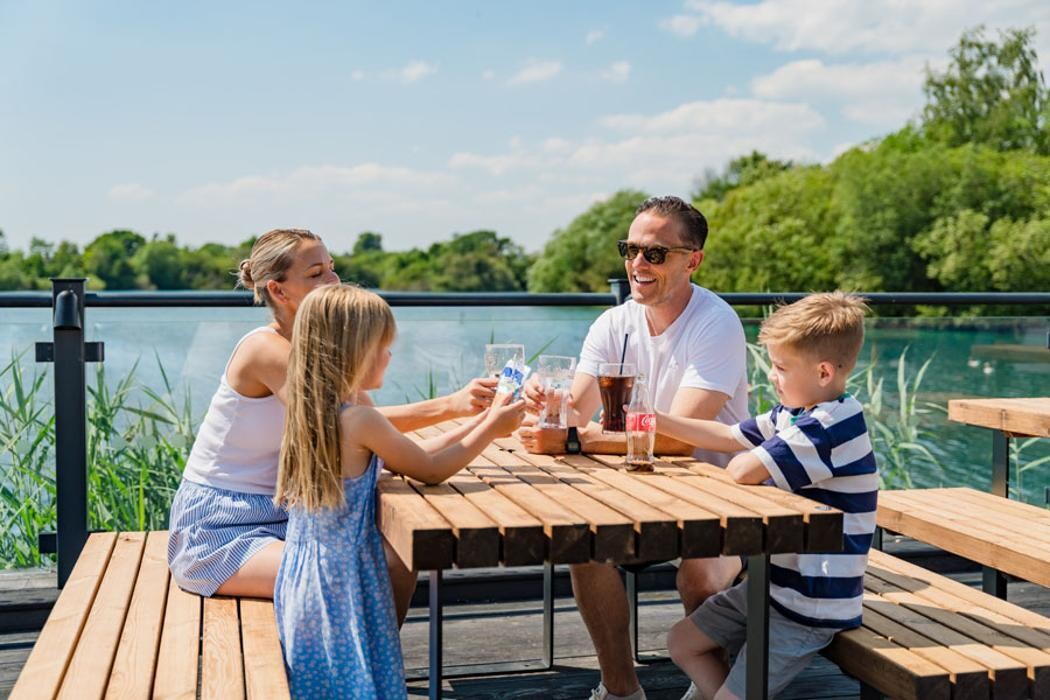 Images Chichester Lakeside Holiday Park