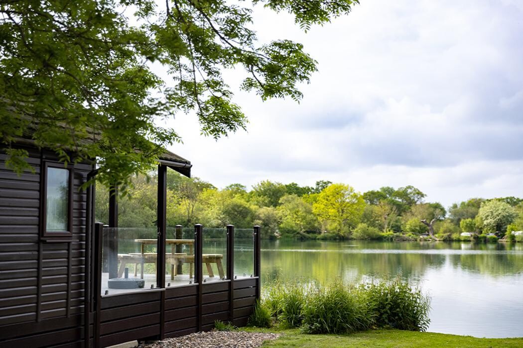 Images Chichester Lakeside Holiday Park