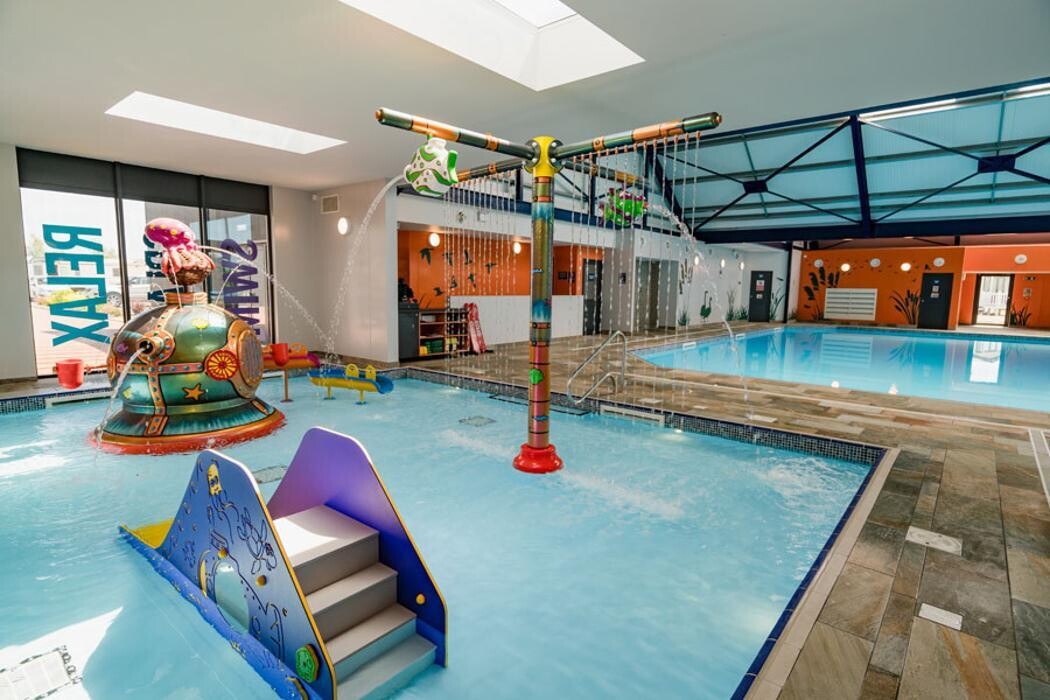 Images Chichester Lakeside Holiday Park