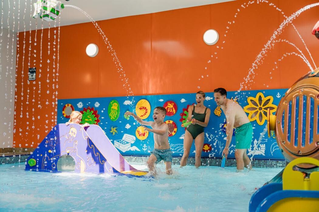 Images Chichester Lakeside Holiday Park