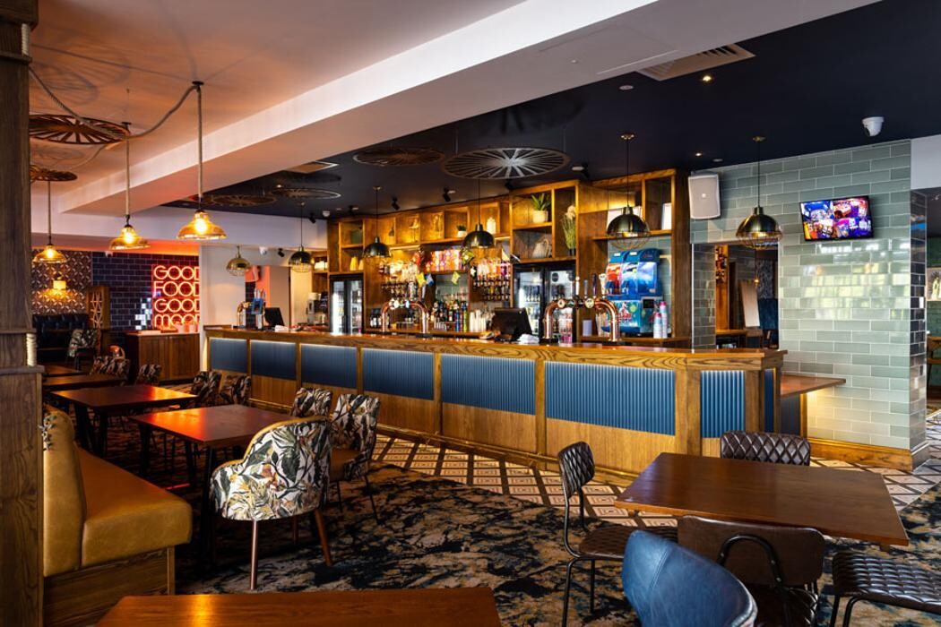 Images Chichester Lakeside Holiday Park