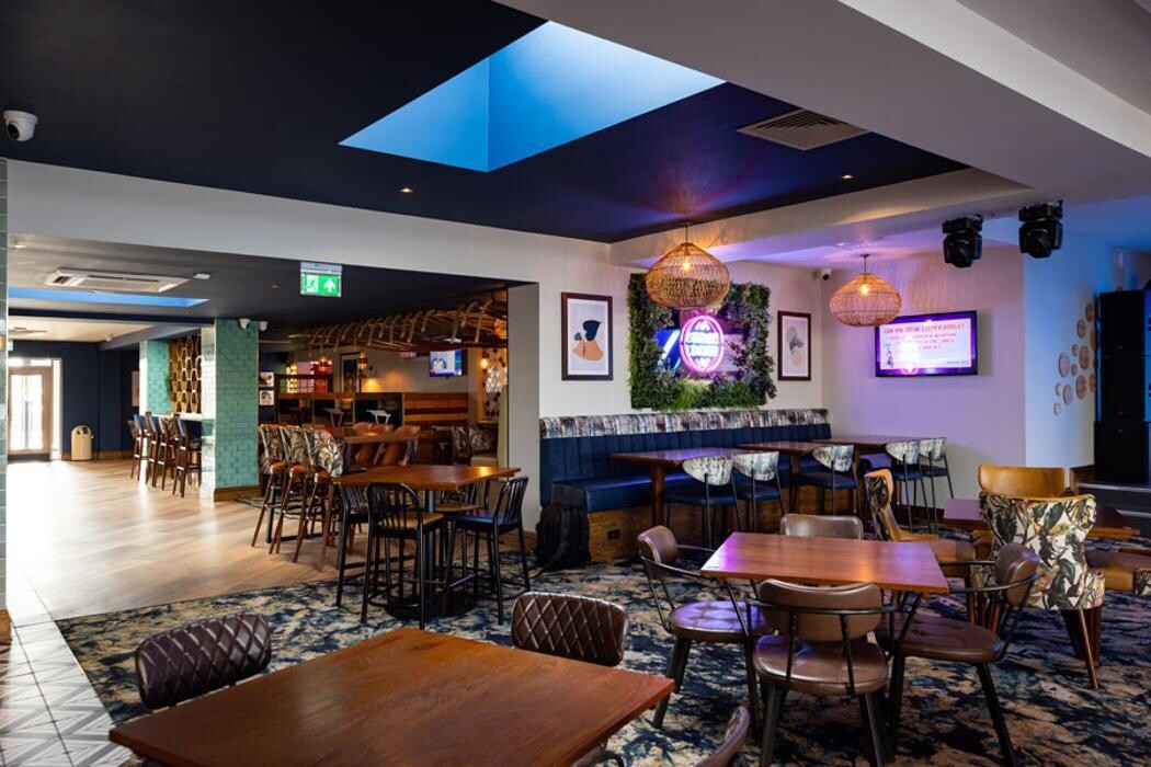 Images Chichester Lakeside Holiday Park