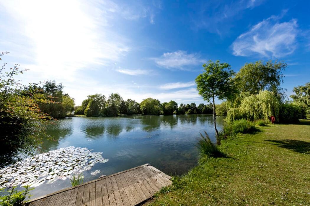 Images Carlton Meres Holiday Park