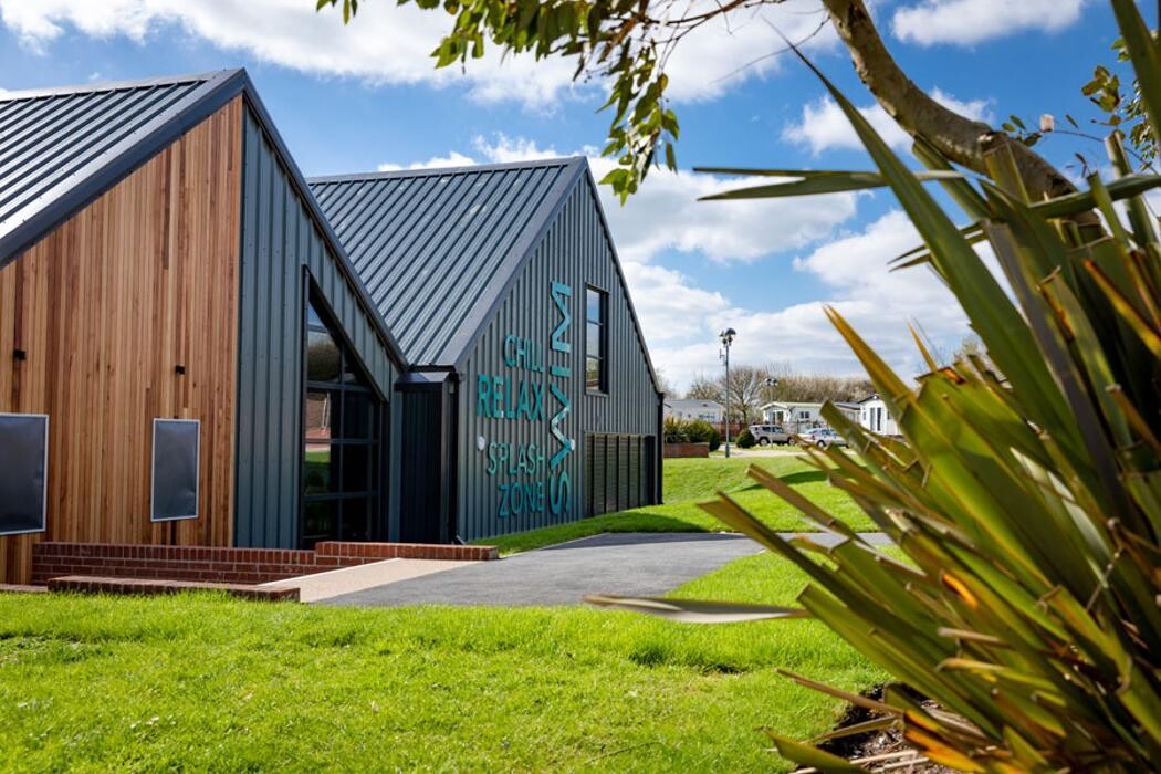 Images Carlton Meres Holiday Park