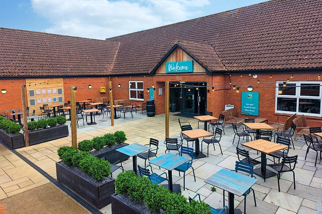 Images Carlton Meres Holiday Park