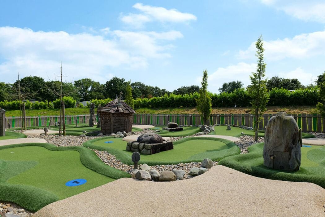 Images Carlton Meres Holiday Park