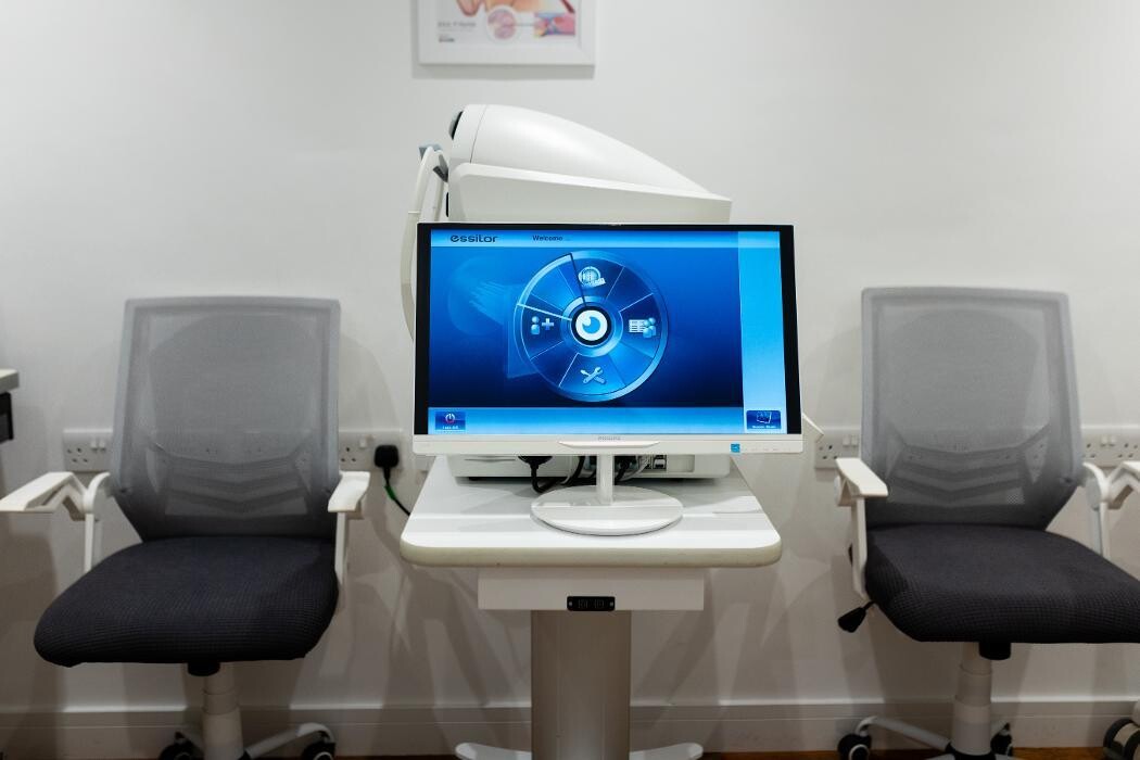 Images Juul & Payne Advanced Eyecare