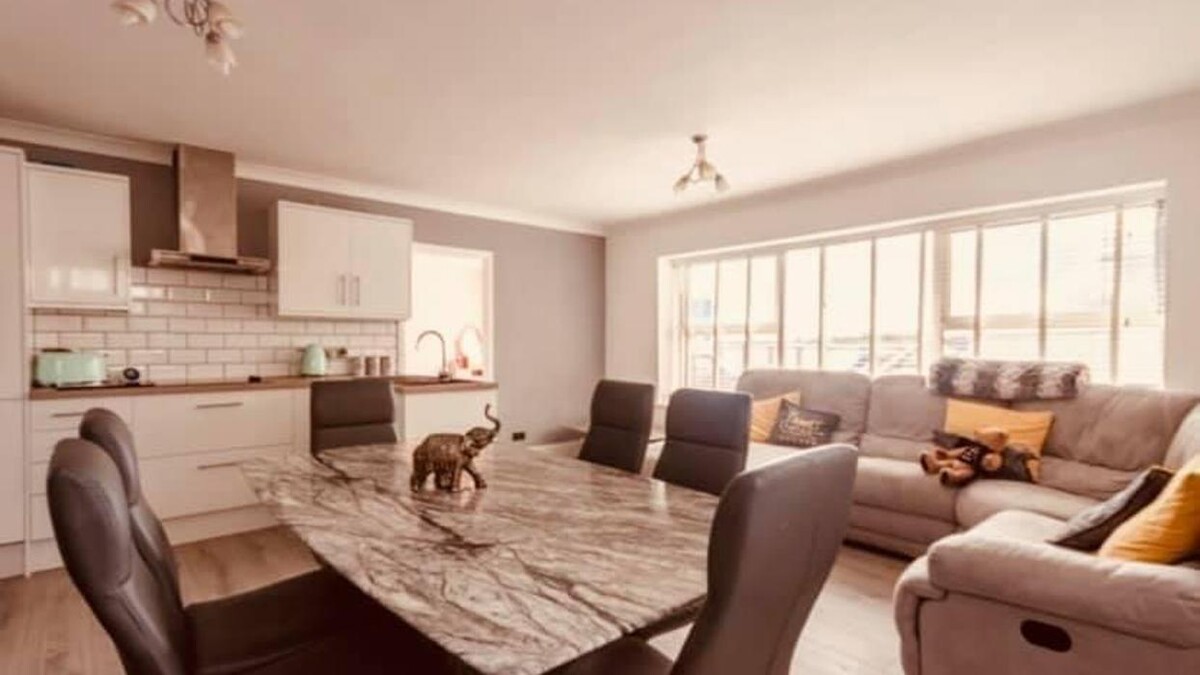 Images Collier Homes Ltd