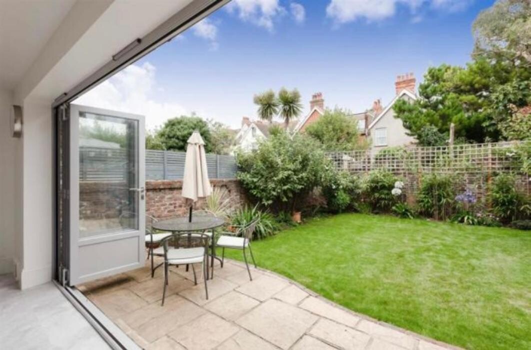 Images Collier Homes Ltd
