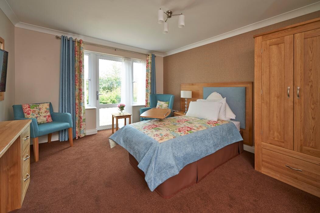 Images Lincroft Meadow Care Home