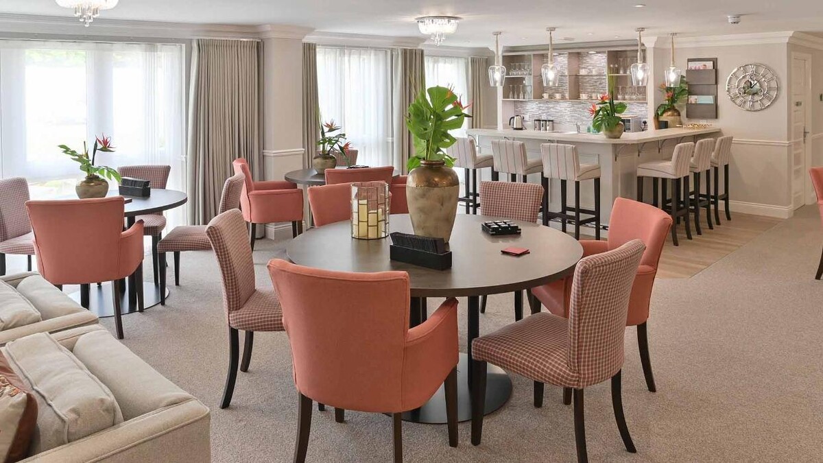 Images Churchill Living