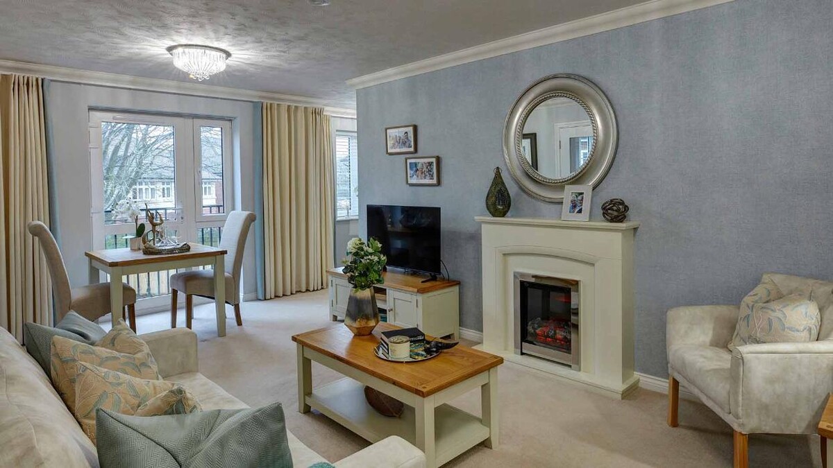 Images Churchill Living