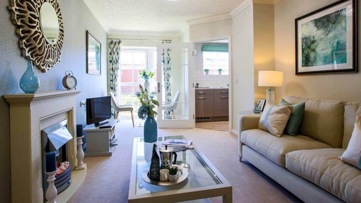 Images Churchill Living