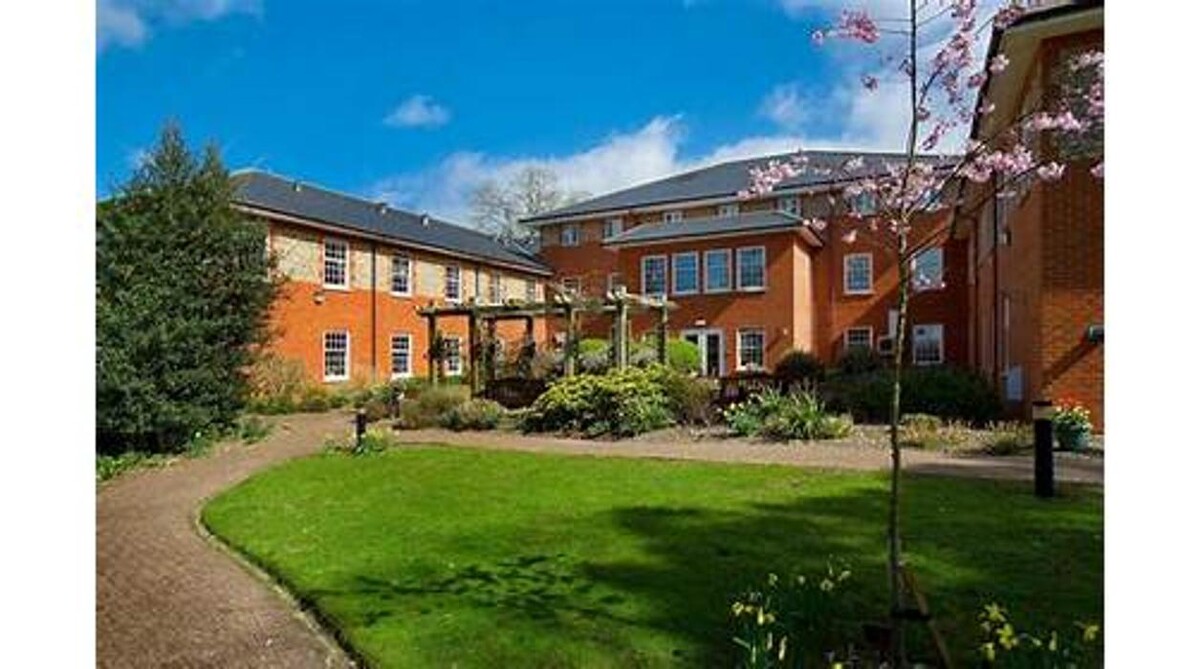 Images Watlington & District Residential and Nursing Home - Sanctuary Care