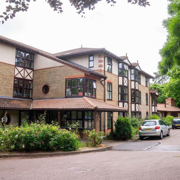 Images Basingfield Court Residential Care Home - Sanctuary Care