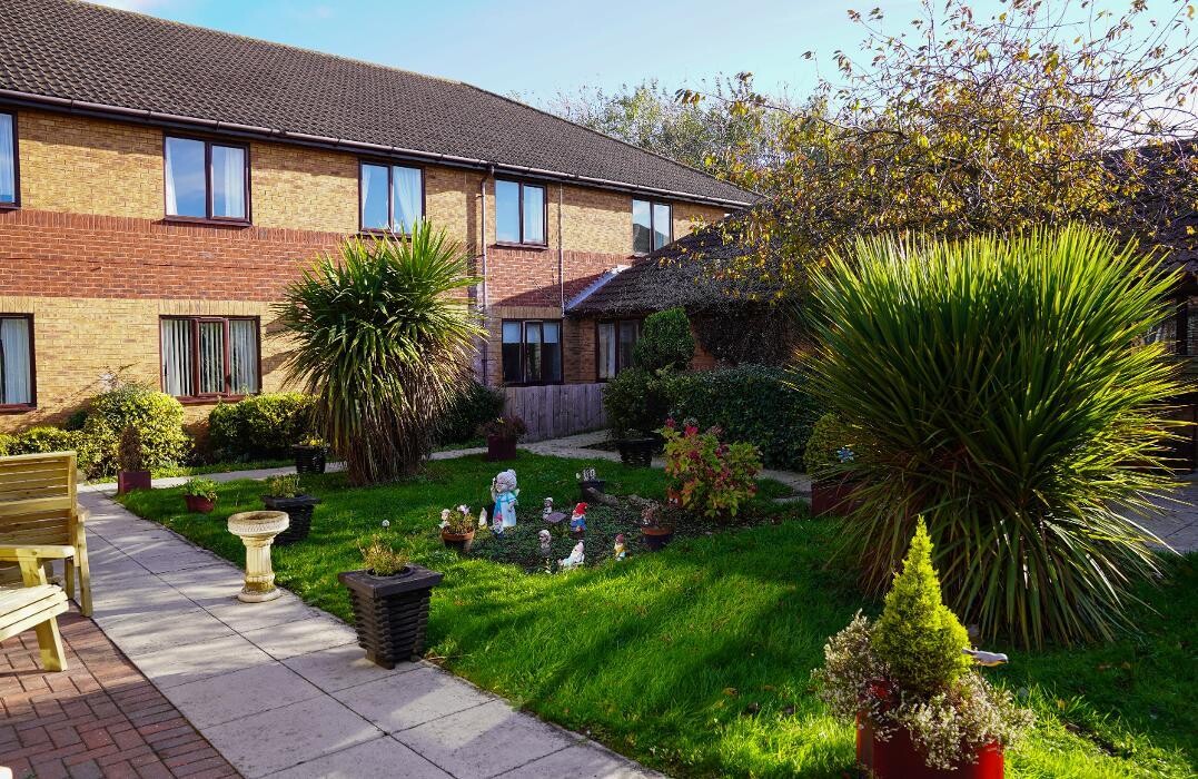 Images Ashwood Park Residential and Nursing Home - Sanctuary Care