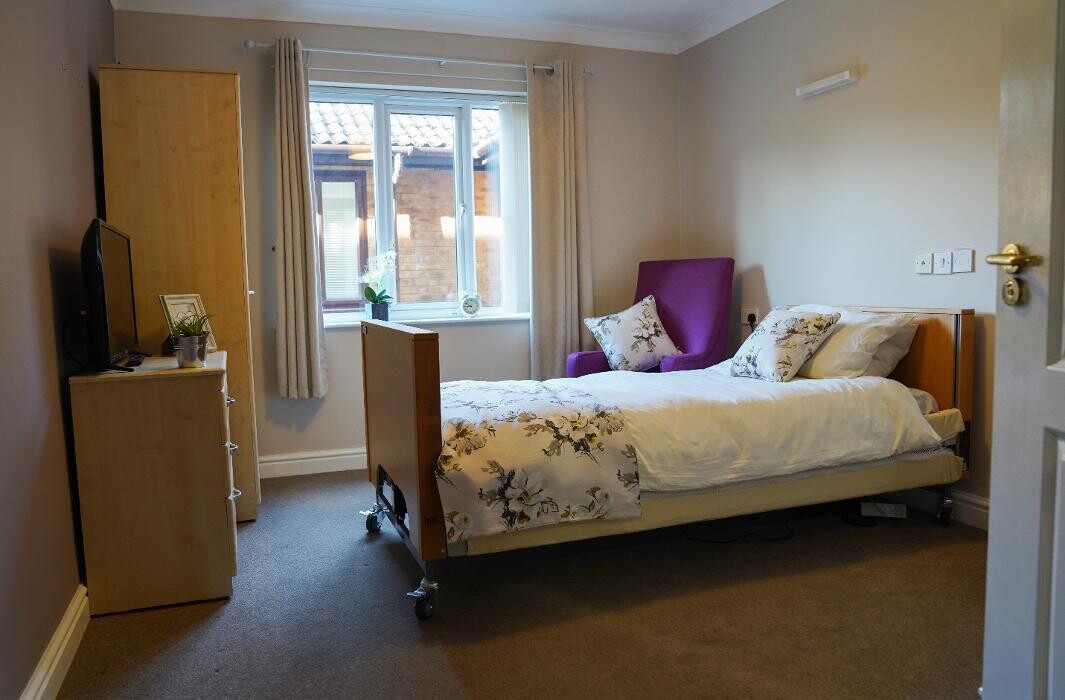 Images Ashwood Park Residential and Nursing Home - Sanctuary Care