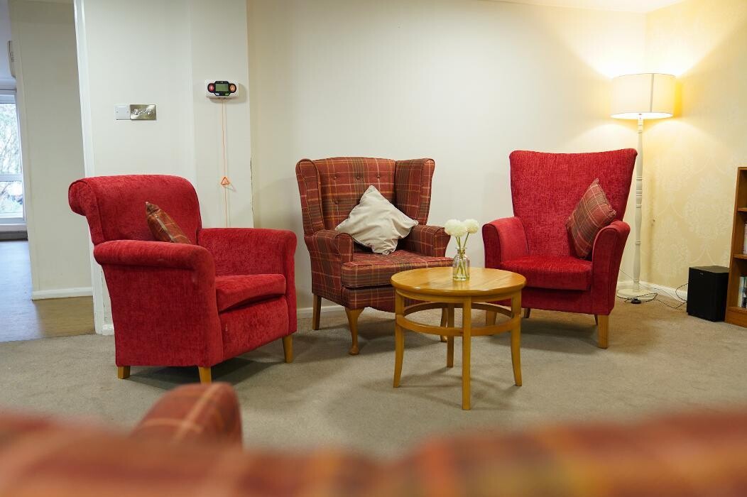 Images Ivydene Residential and Nursing Home - Sanctuary Care