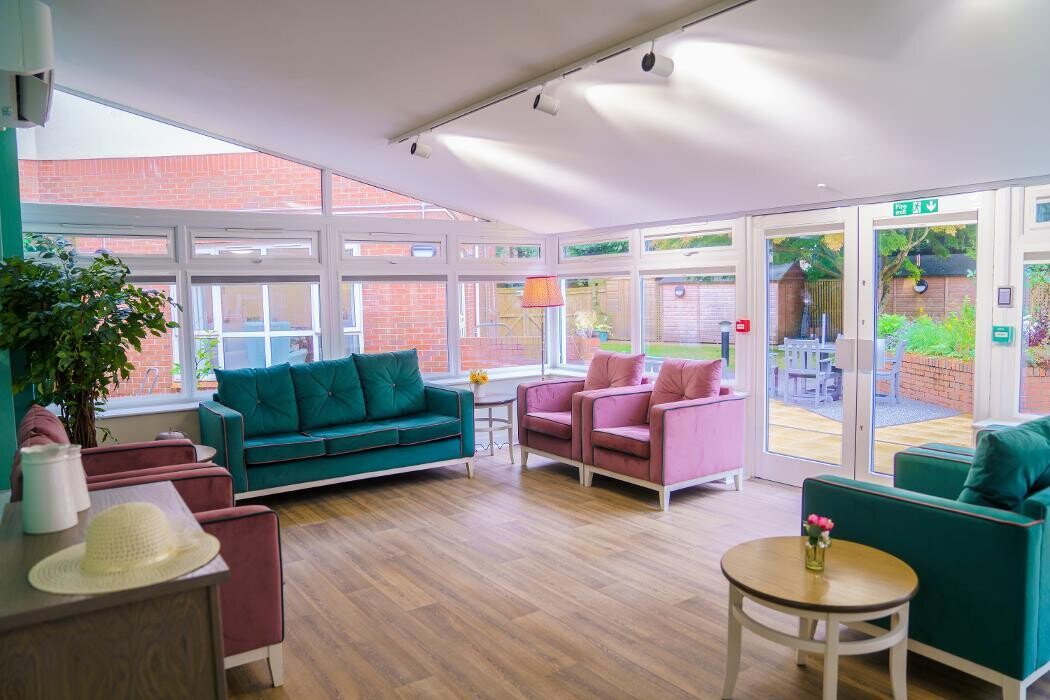 Images Ivydene Residential and Nursing Home - Sanctuary Care