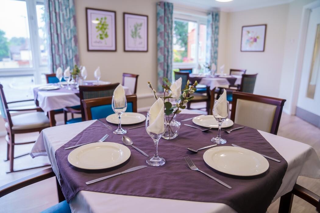 Images Ivydene Residential and Nursing Home - Sanctuary Care