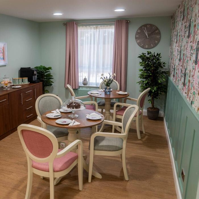 Images Rowanweald Residential and Nursing Home - Sanctuary Care