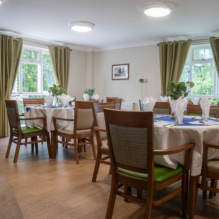 Images Rowanweald Residential and Nursing Home - Sanctuary Care