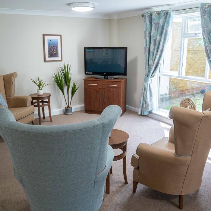 Images Rowanweald Residential and Nursing Home - Sanctuary Care