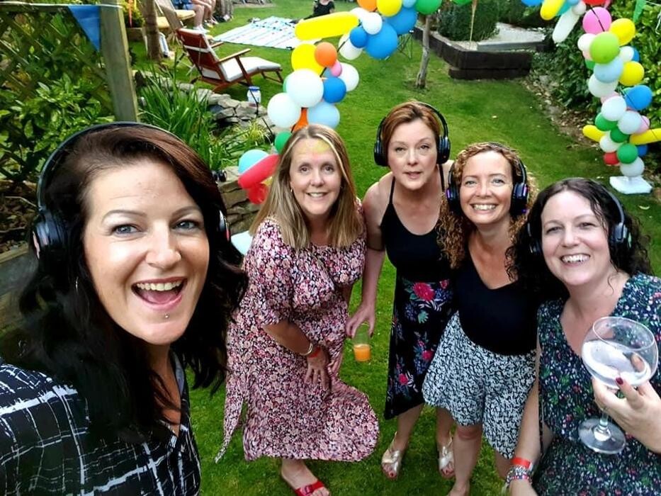 Images Cotswold Silent Discos