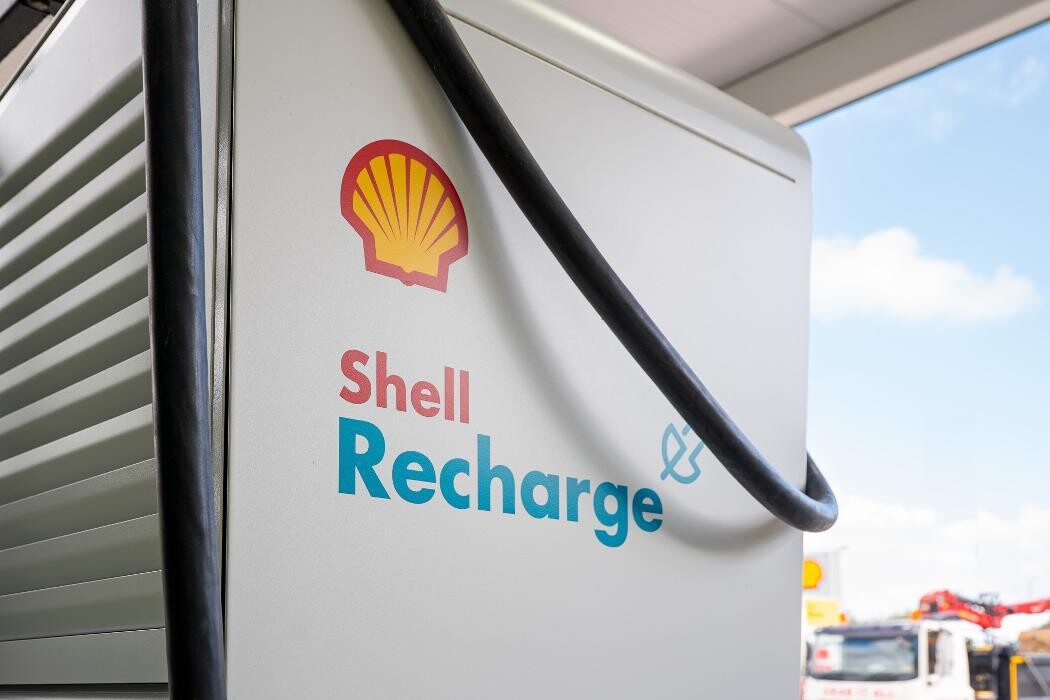Images Shell Recharge Charging Station