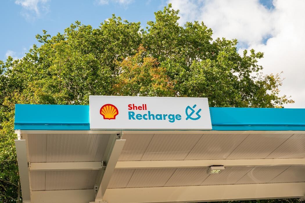 Images Shell Recharge Charging Station