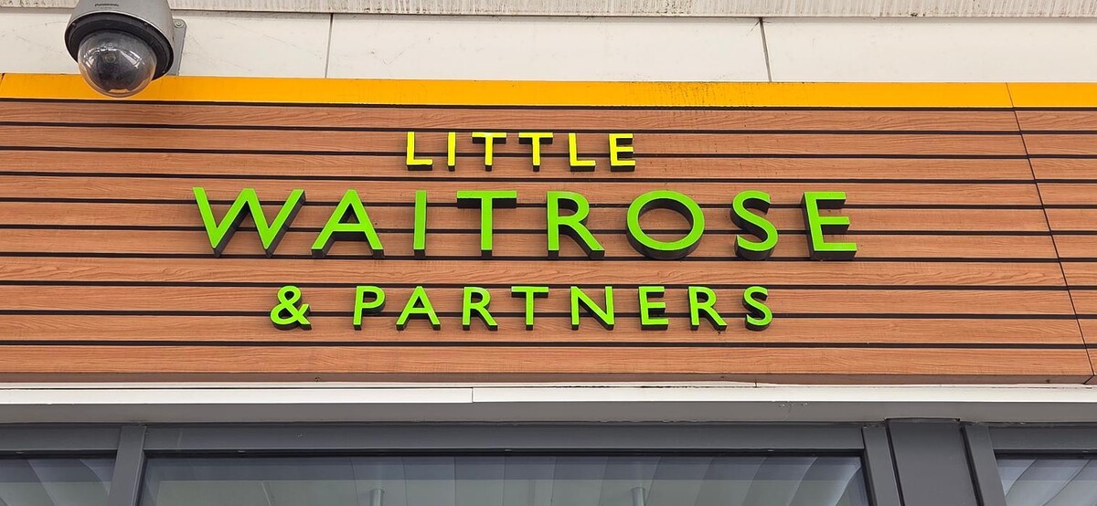 Images Shell Recharge Charging Station