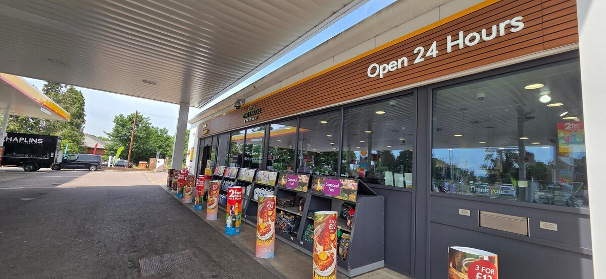 Images Shell Recharge Charging Station