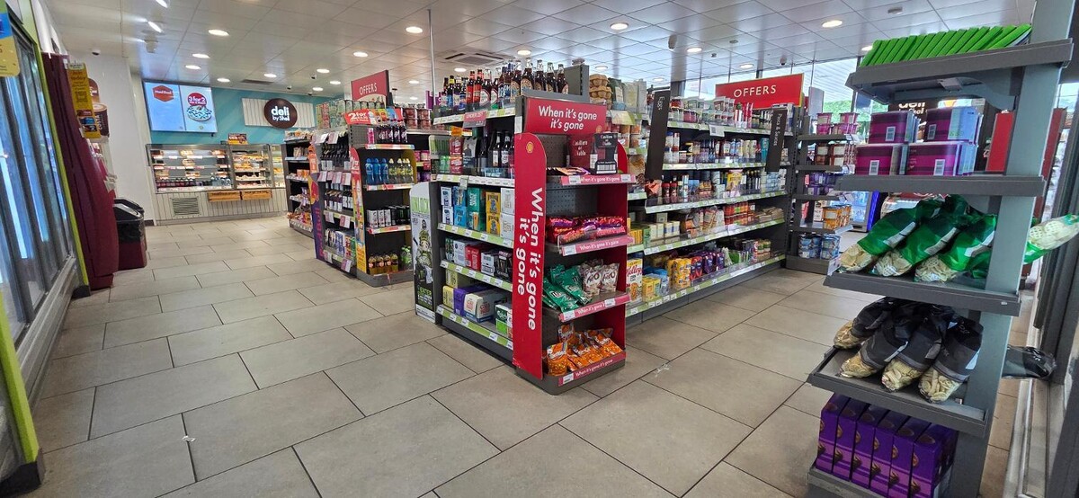 Images Shell Recharge Charging Station