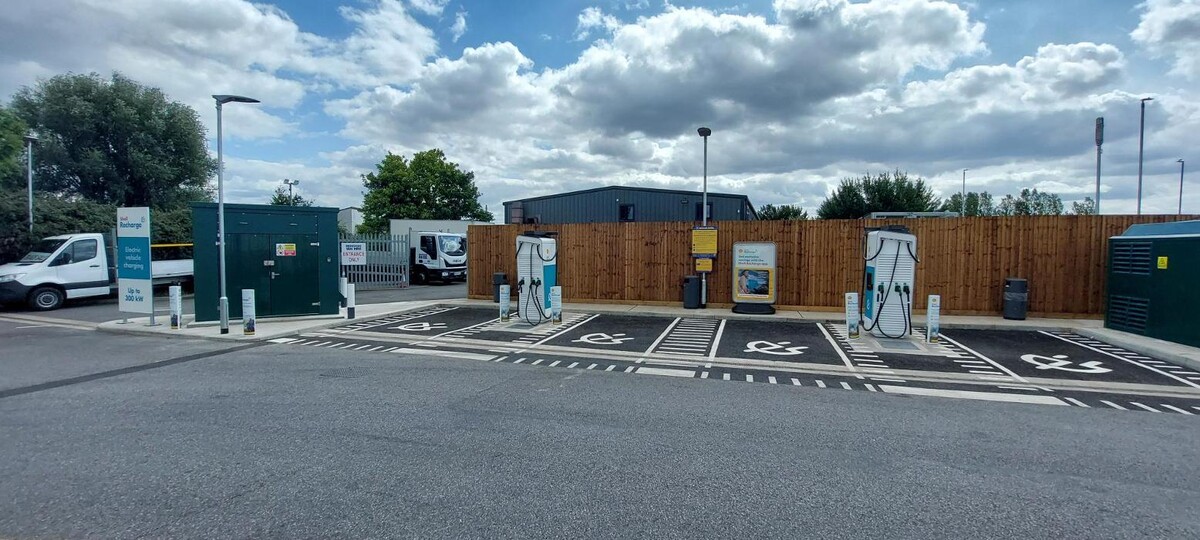 Images Shell Recharge Charging Station