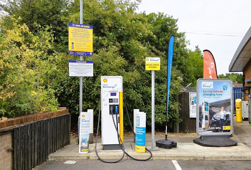 Images Shell Recharge Charging Station