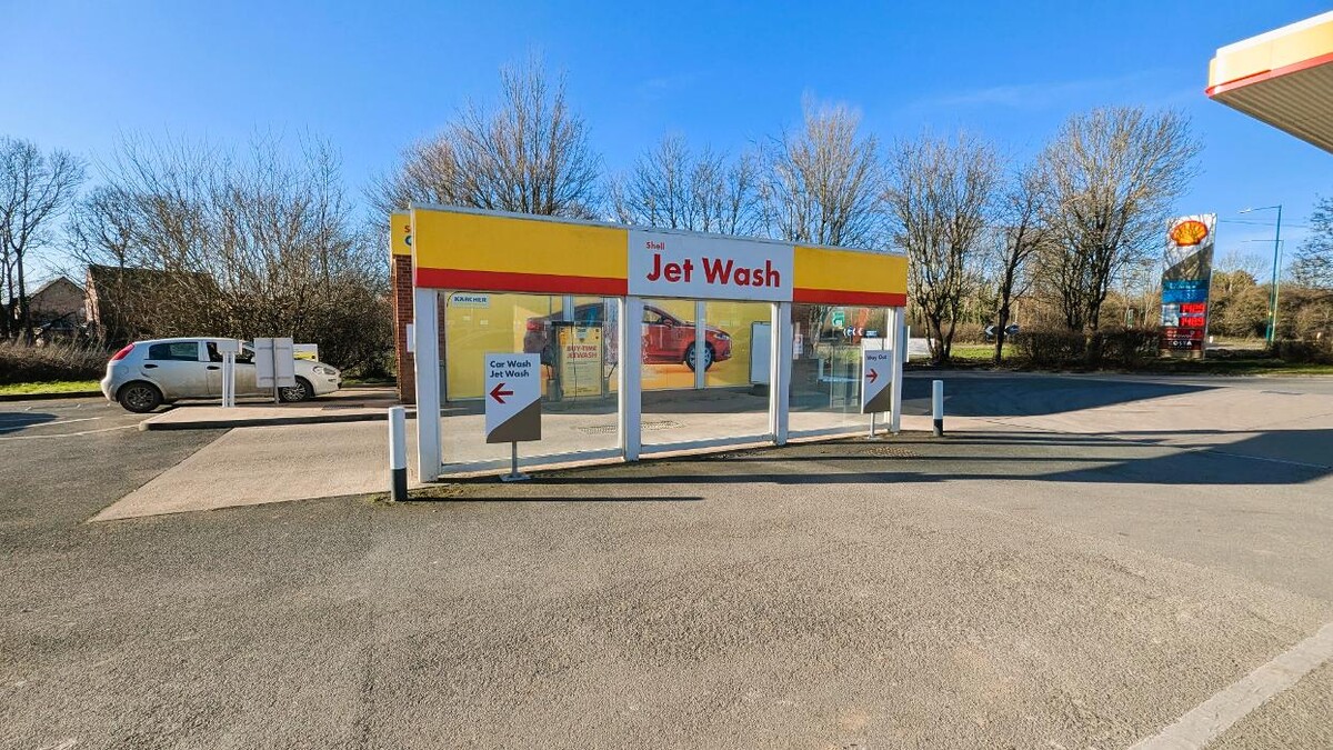 Images Shell Recharge Charging Station