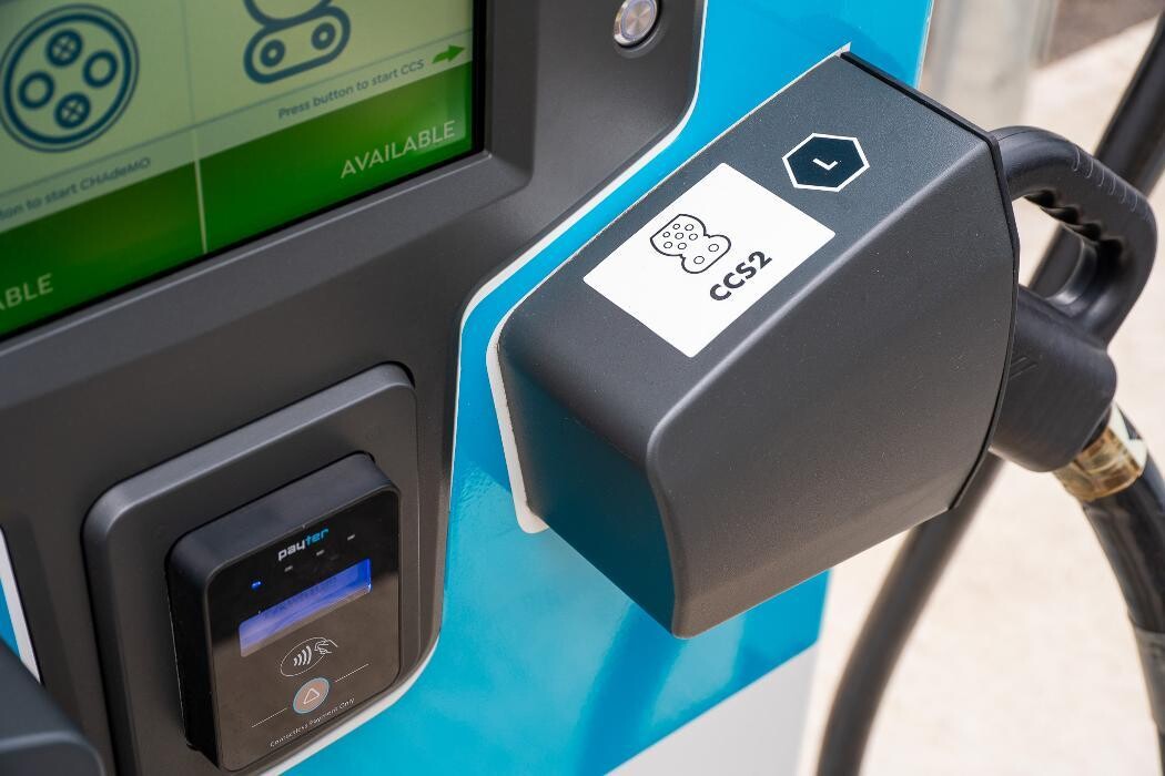 Images Shell Recharge Charging Station