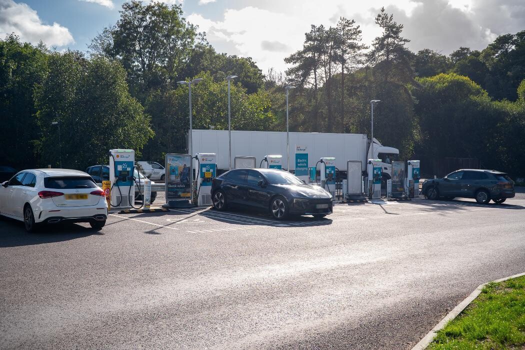 Images Shell Recharge Charging Station